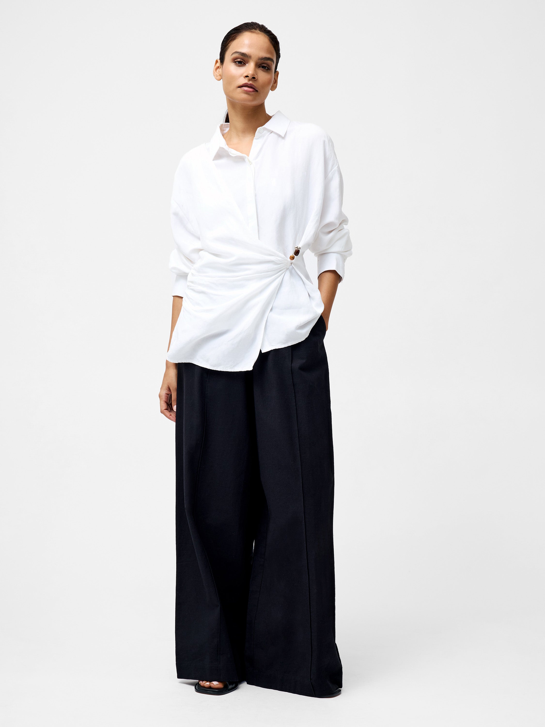 Auri Linen Clasp Shirt