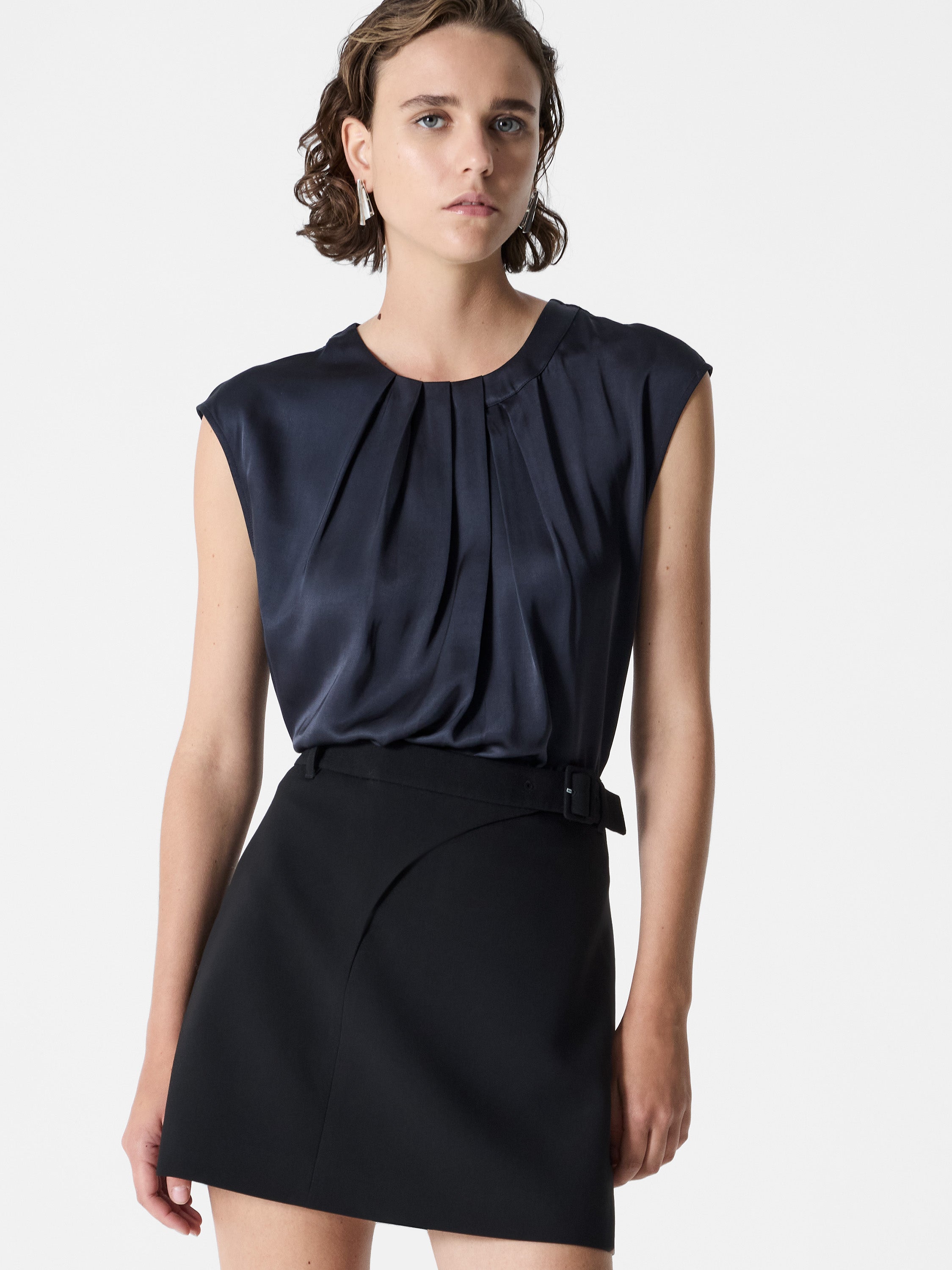 Sera Eco Satin Pleated Sleeveless Blouse