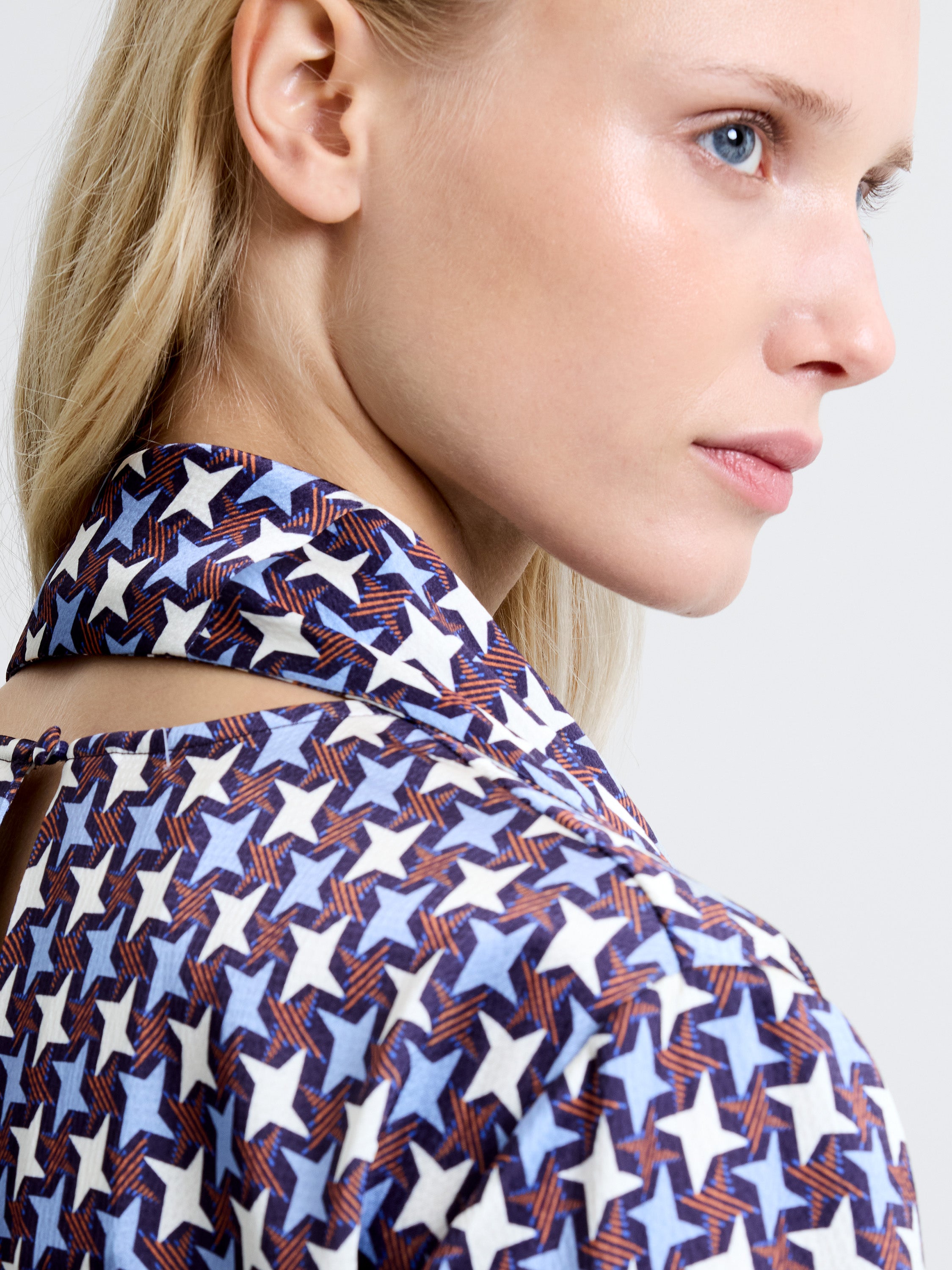 Gloria Dolly Long Sleeve Scarf Blouse