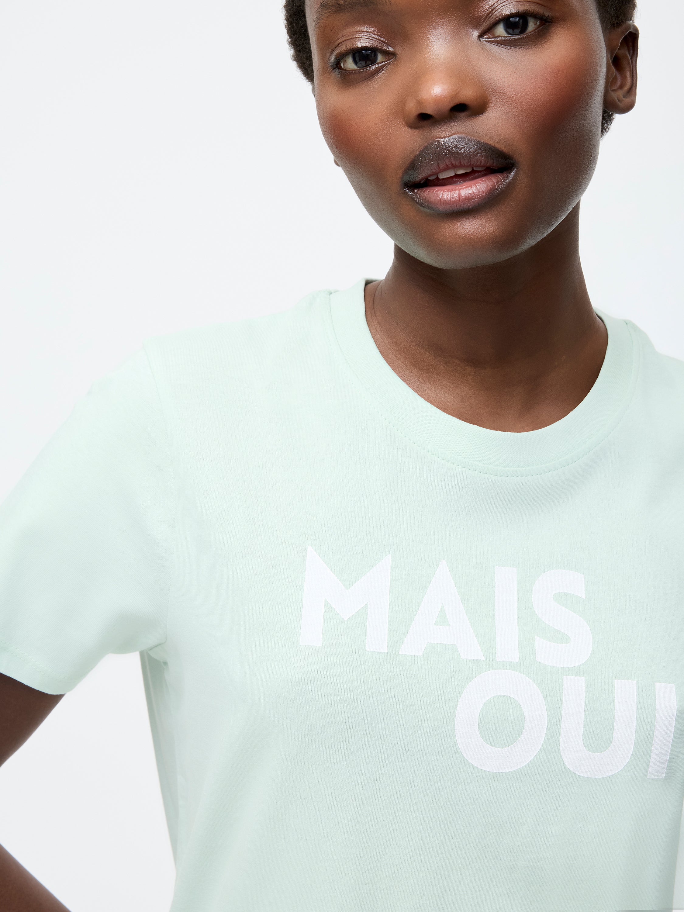 Mais Oui Graphic T-Shirt